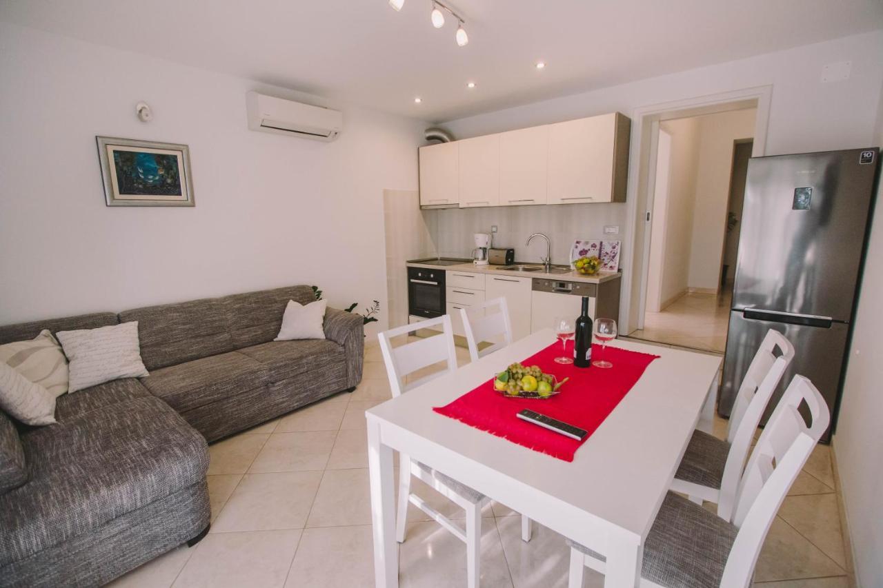Apartments Jasna Podstrana Zewnętrze zdjęcie